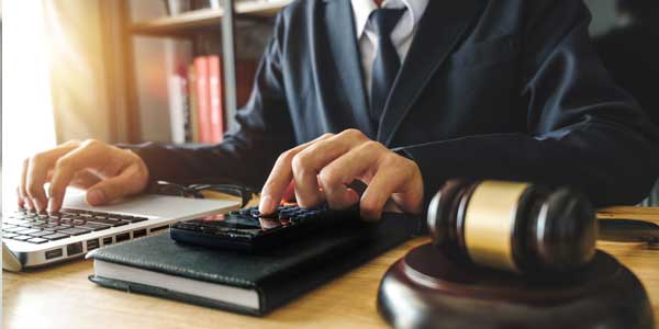 شرایط وکیل مالیاتی